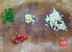 蒜辣河虾的做法图解3