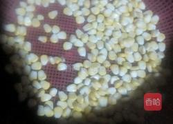 鸡蛋玉米炒培根的做法图解1