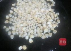 鸡蛋玉米炒培根的做法图解4