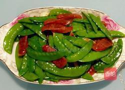 荷兰豆炒香肠的做法图解4