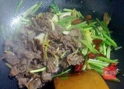 香芹炒牛肉的做法图解11