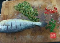 咸菜黄鱼汤的做法图解2