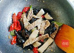 木耳炒腰花的做法图解9