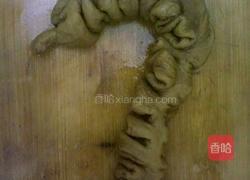 尖椒肥肠的做法图解1