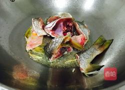 浓稠奶白海鱼汤的做法图解3