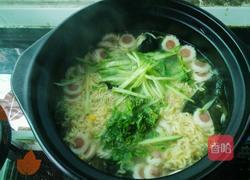 秘制砂锅方便面的做法图解6