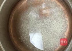 皮蛋火腿粥的做法图解2