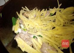 芹菜炒土豆丝的做法图解5