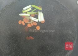 鱼仔煲鱼丸的做法图解3