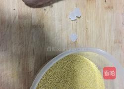 小米红薯粥的做法图解1