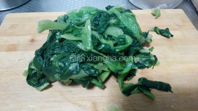 小白菜过水焯一下