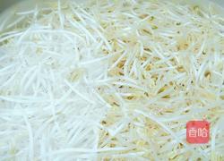酸辣香脆绿豆芽的做法图解1