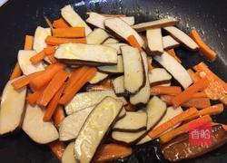 韭菜炒豆腐干的做法图解2