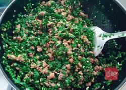 猪肉韭菜手工饺子的做法图解7