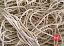 葱油拌面的做法图解1