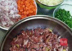 牛肉蛋炒饭的做法图解1