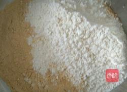 手擀豆面条的做法图解1