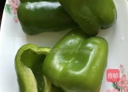 青椒烩牛肉的做法图解1