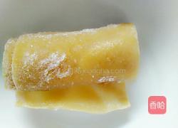 菌菇海鲜火锅鸡蛋面的做法图解2