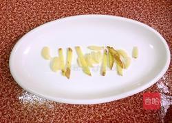 清蒸海鲈鱼的做法图解2