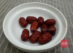 奶香红枣小馒头的做法图解1