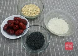 红枣燕麦黑米粥的做法图解1