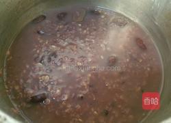 红枣燕麦黑米粥的做法图解7