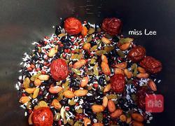 黑米杂粮粥的做法图解2