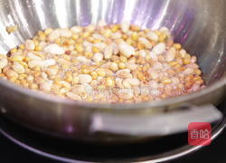 CCTV7食尚大转盘椒盐煎鱼的做法图解2