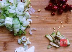 辣炒小咸鱼的做法图解3