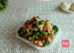 双椒炒花菜的做法图解5