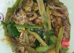 蚝油焖黄鱼的做法图解5