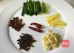 青笋炖泥鳅的做法图解1