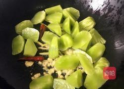 青笋炖泥鳅的做法图解6