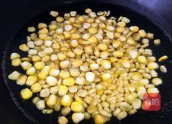 赛蟹黄玉米粒的做法图解3