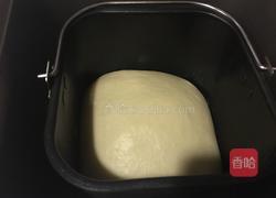 豆沙花朵面包的做法图解4