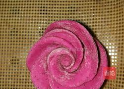 火龙果玫瑰花卷的做法图解6