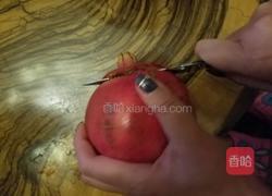 石榴速剥的做法图解1