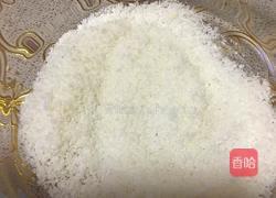 干果椰丝炼奶球的做法图解3