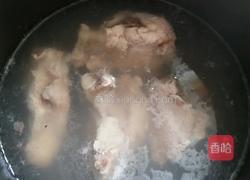 章魚豬骨蓮藕湯的做法图解3