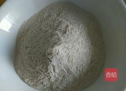 荞麦面大蒸饺的做法图解1