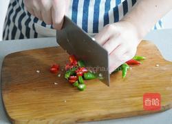 芹菜腊肉的做法图解1