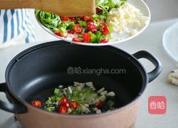 芹菜腊肉的做法图解4