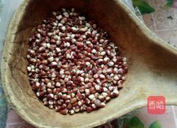 高粱米花豆粥的做法图解1