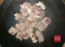 莲藕大骨汤的做法图解4