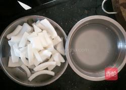 椰子煲乌鸡的做法图解2