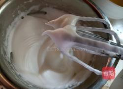 拉花戚风蛋糕的做法图解3