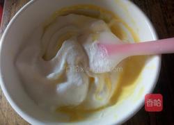 拉花戚风蛋糕的做法图解4