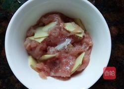 金针菇瘦肉鸡蛋汤的做法图解1