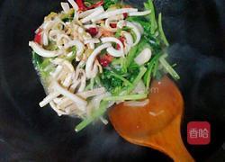 香芹炒鱿鱼的做法图解5